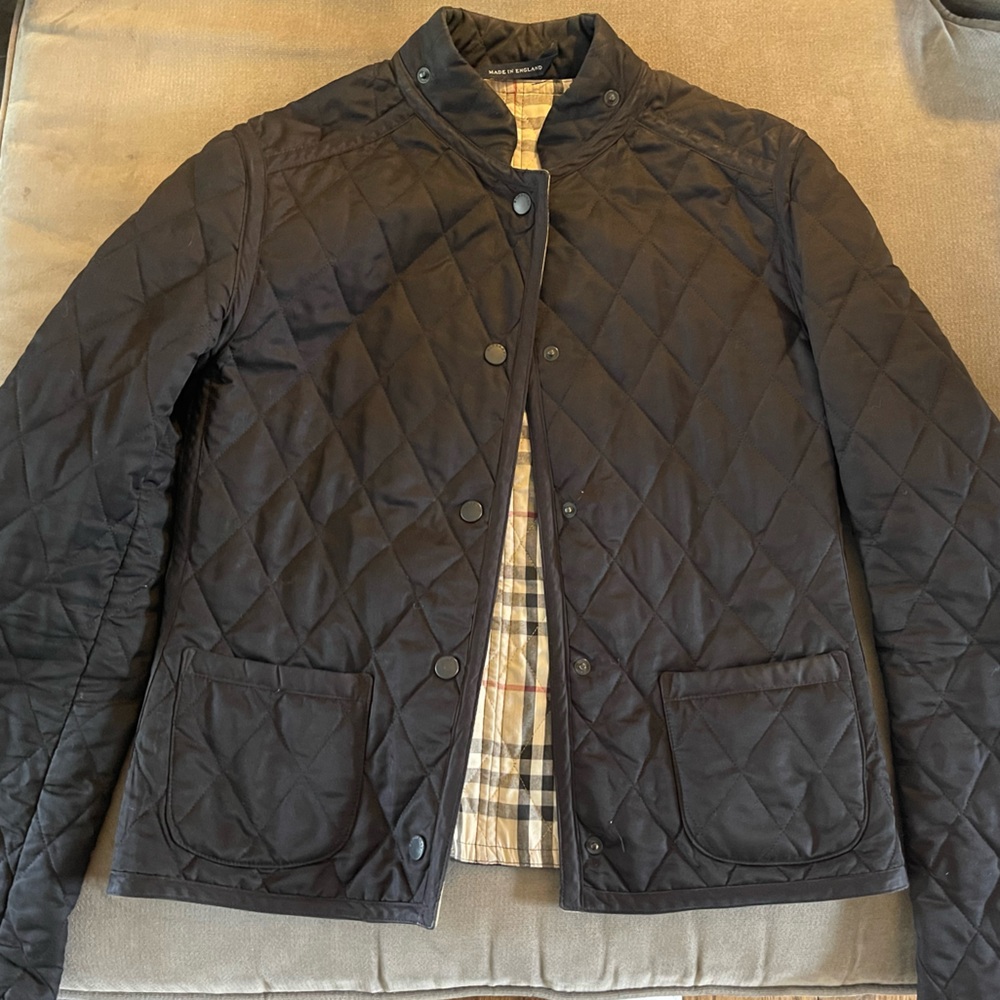 Burberry diamond quilted jacket in black size small